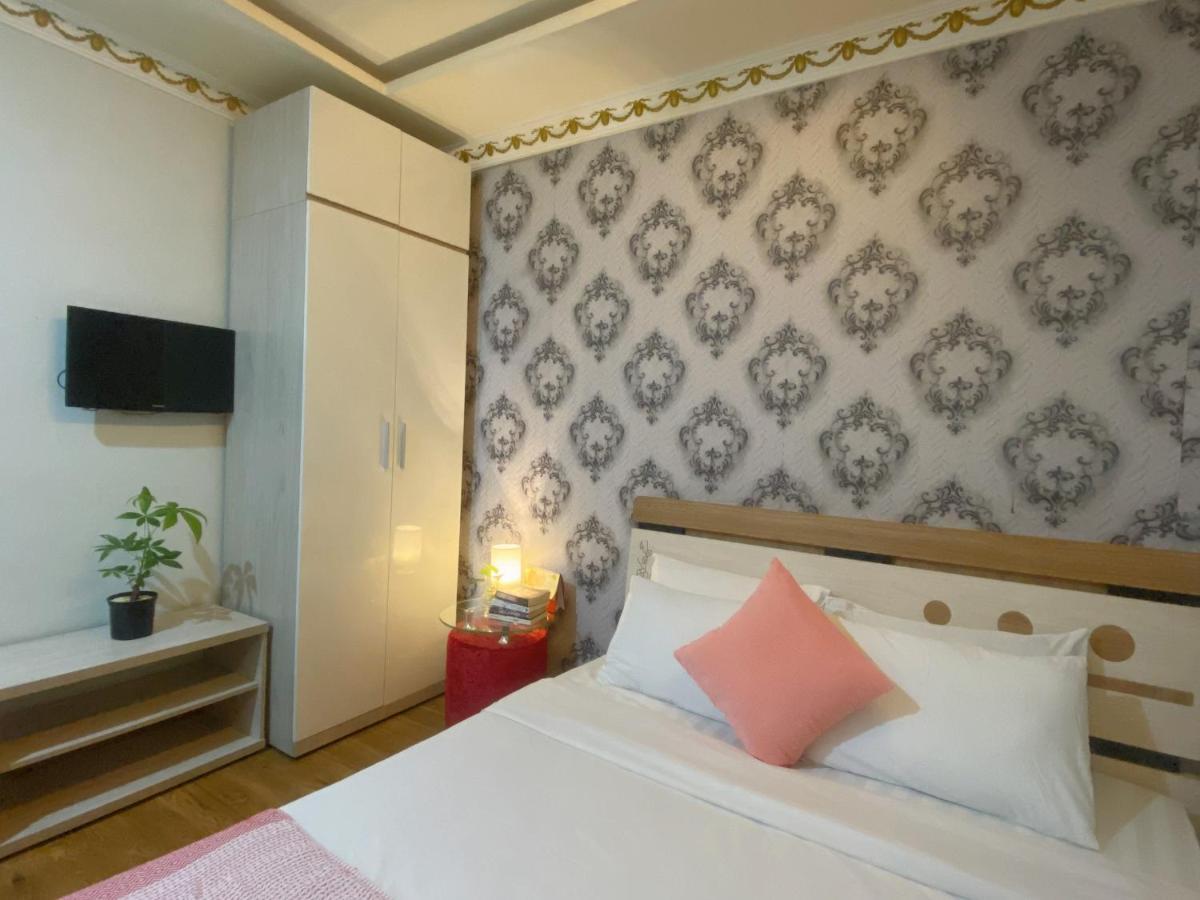 Crowne Bui Vien Hotel Ho Chi Minh City Exterior photo